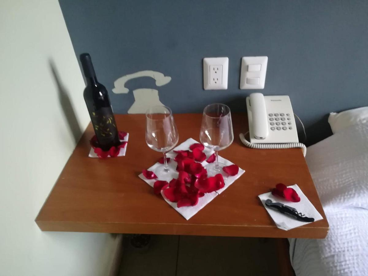 Hotel Plaza Querétaro Екстериор снимка