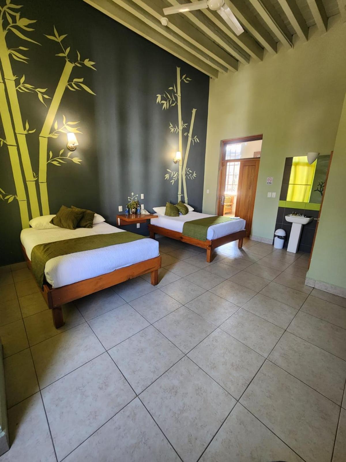 Hotel Plaza Querétaro Екстериор снимка