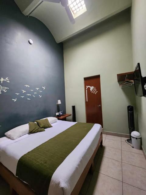 Hotel Plaza Querétaro Екстериор снимка